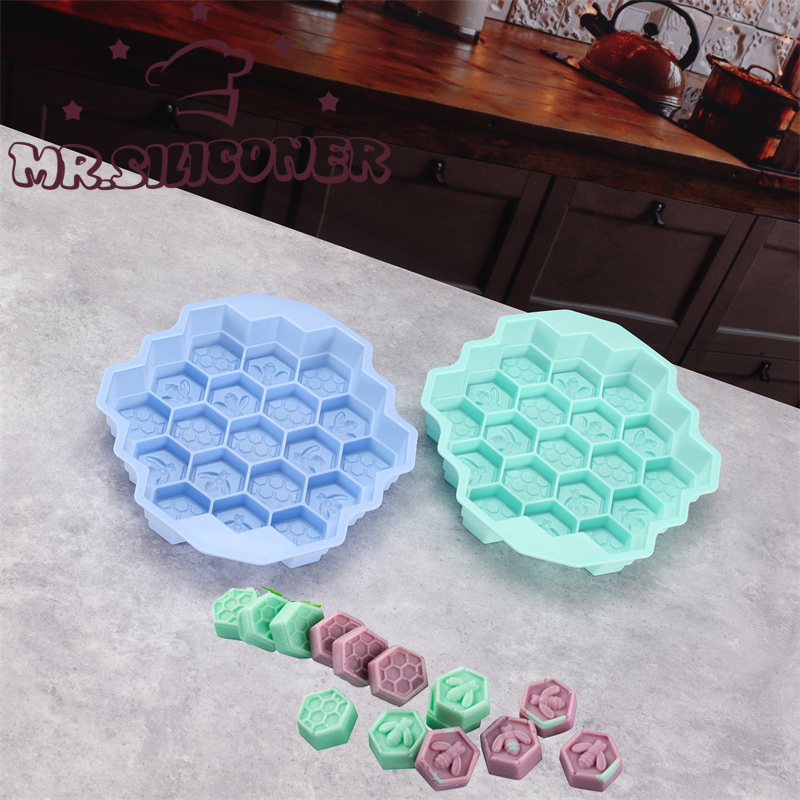 Soap Making Designs - Silicone 19 Mobile Bee Honeycomb Cake